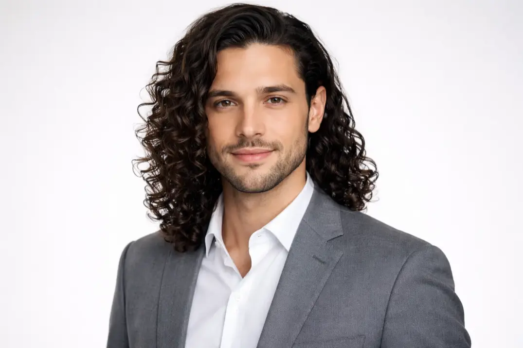 Shoulder-Length Natural Flow