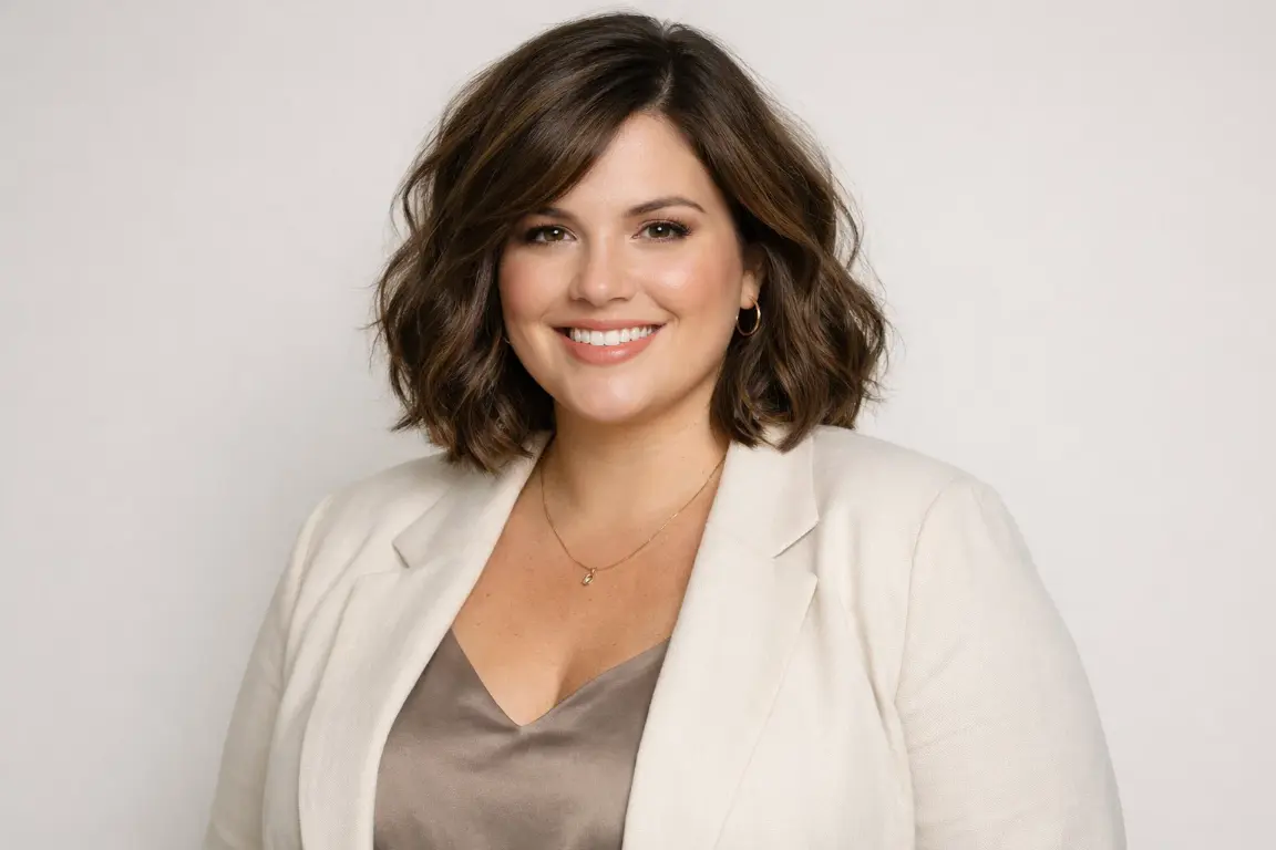 The Shoulder-Length Soft Wave Bob