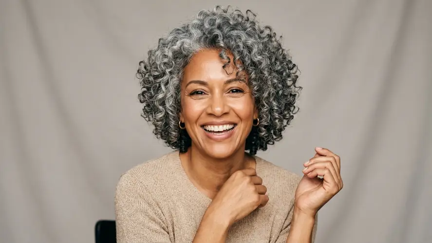 The Short Curly Crop with Gray Tones