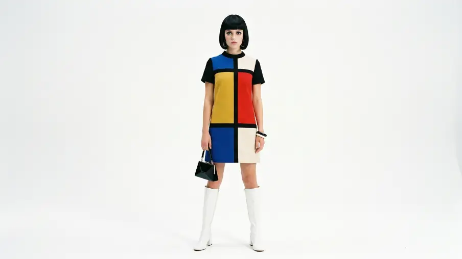 The 1960s Mod Bob with Straight Blunt Fringe